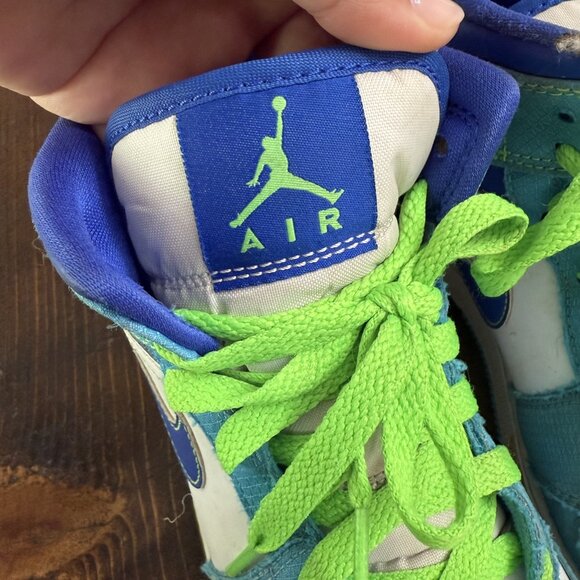 Nike Air Jordan 1 Mid SE Sprite Blue GS DA8010-400 Size 6.5Y - Picture 4 of 13